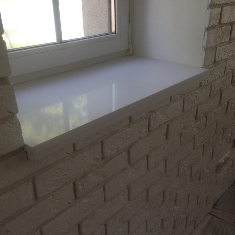 Porcelain grade window sills