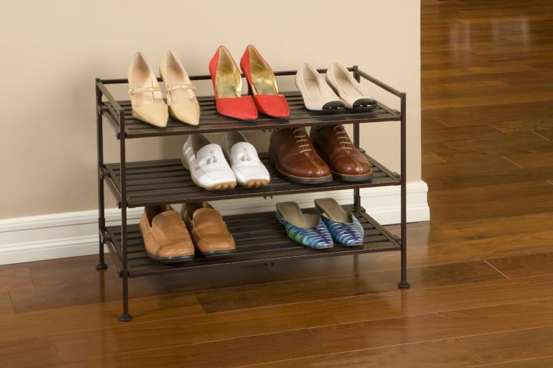 Shoe shelf