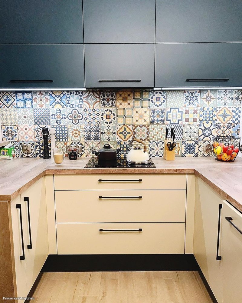 Kitchen tiles per apron