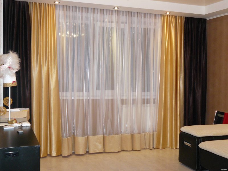 Curtains in the hall