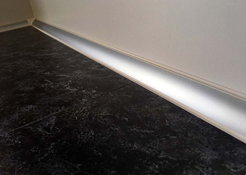 Substinate aluminum floor