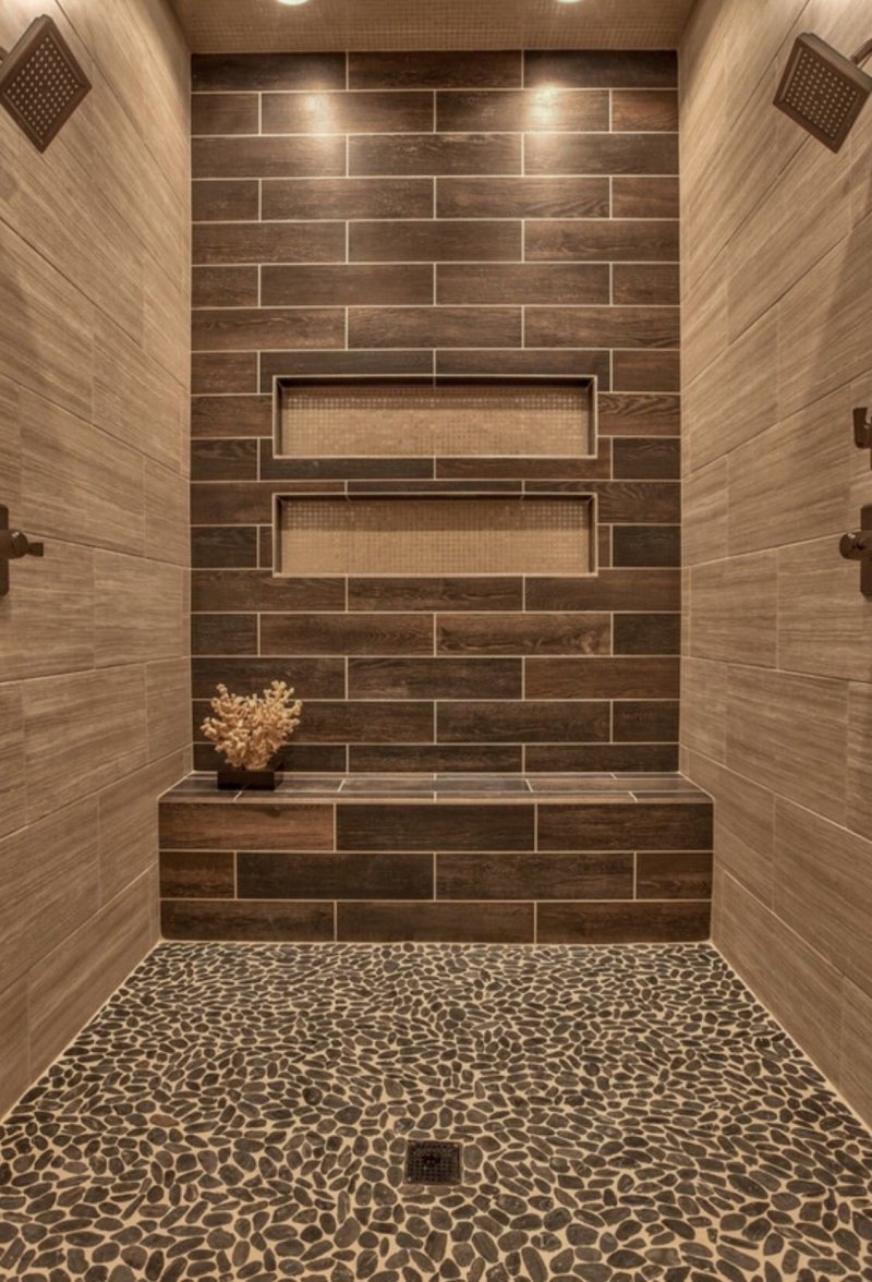 Shower design in a tile bathhouse