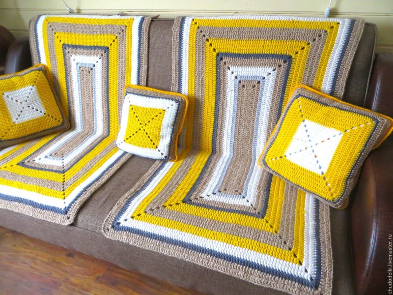 Crochet plaid squares