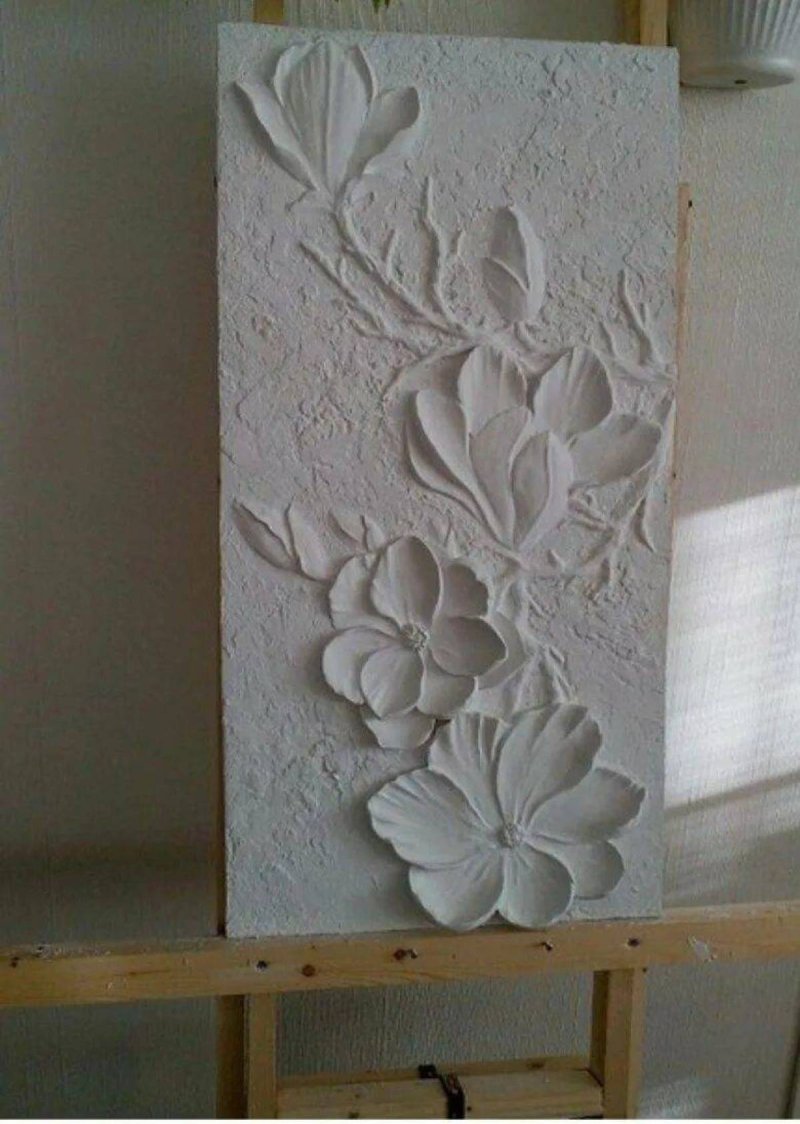 Decorative bas -relief