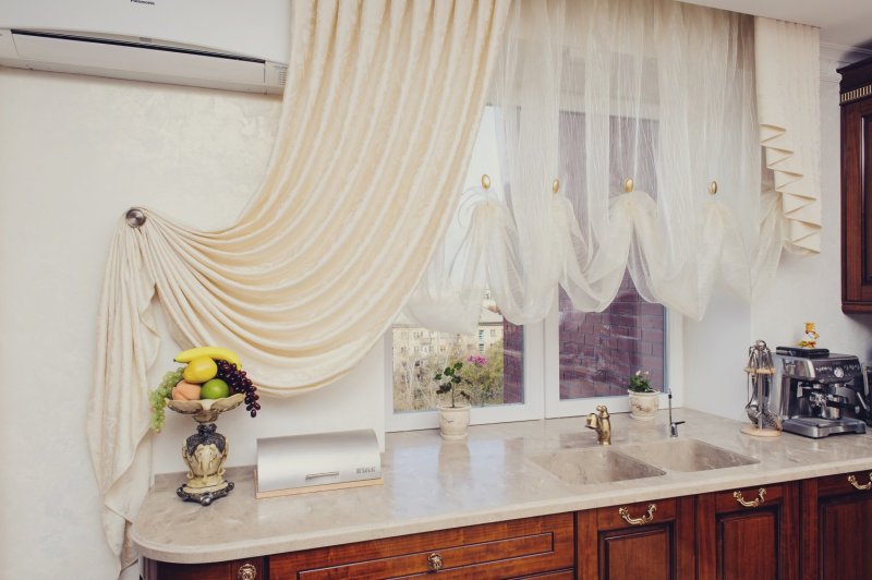 Kitchen curtains