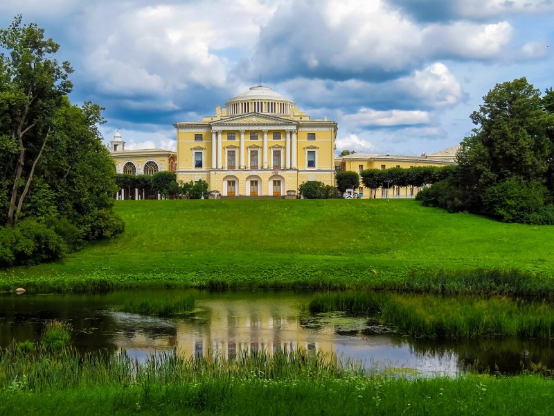 Pavlovsky Park and Pavlovsky Palace