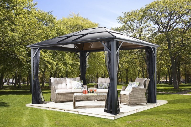 A newspaper gazebo