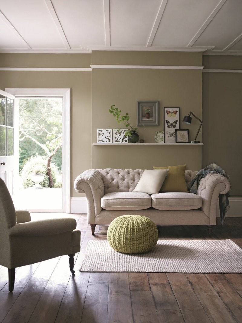 Living room in olive tones