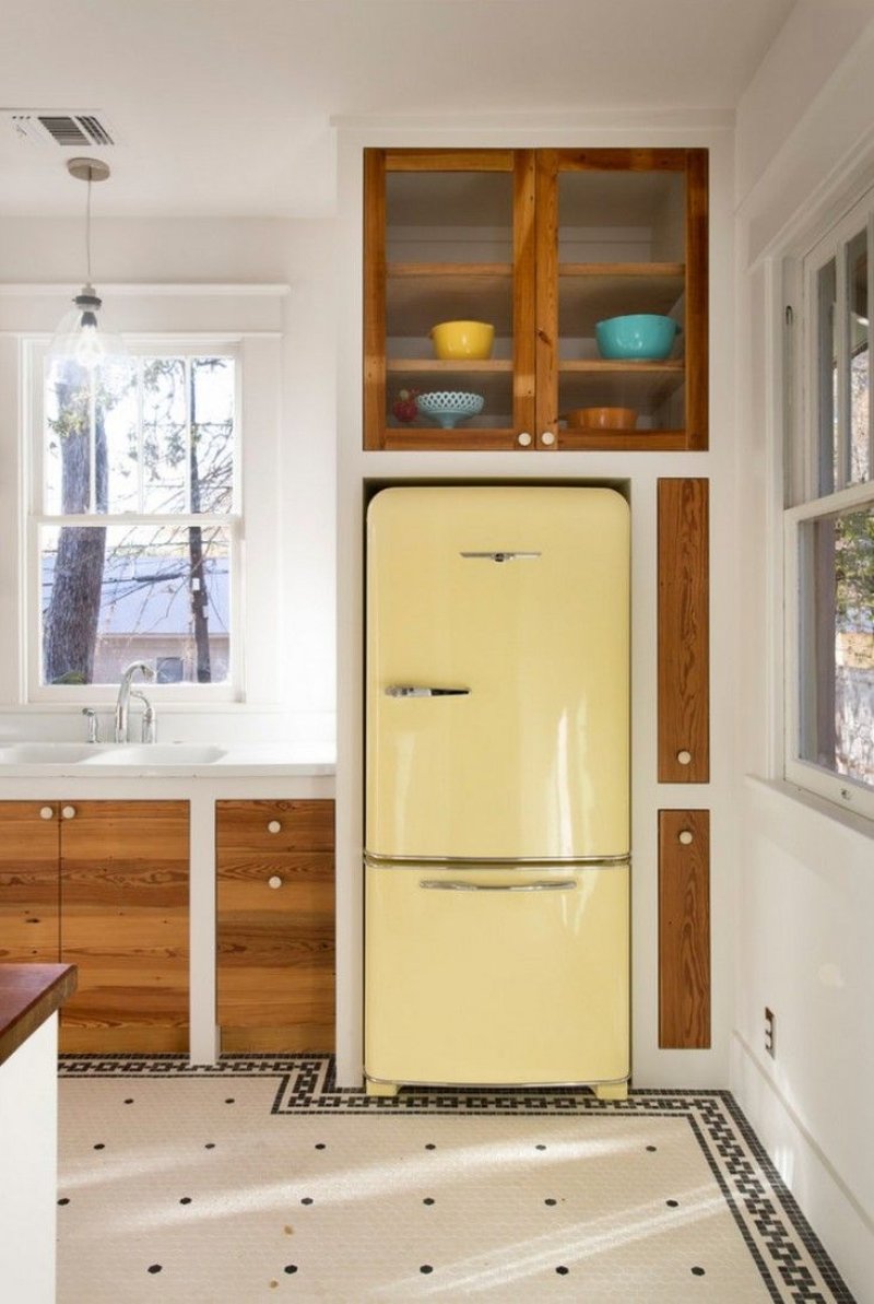 Built -in refrigerators in the kitchen