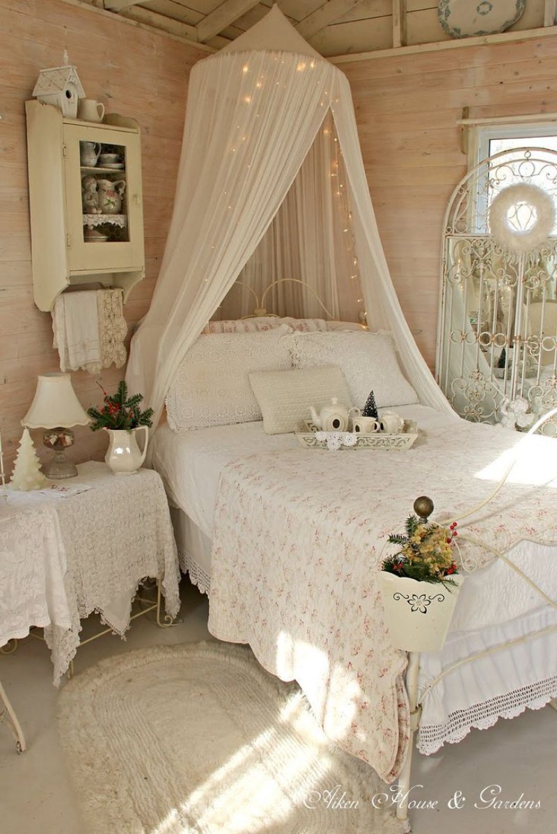 The interior of the bedroom in the style of Shebbi chic