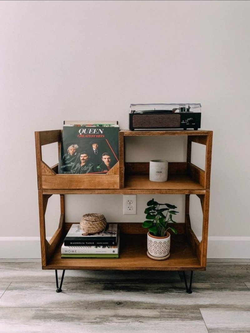 Vinyl cabinet