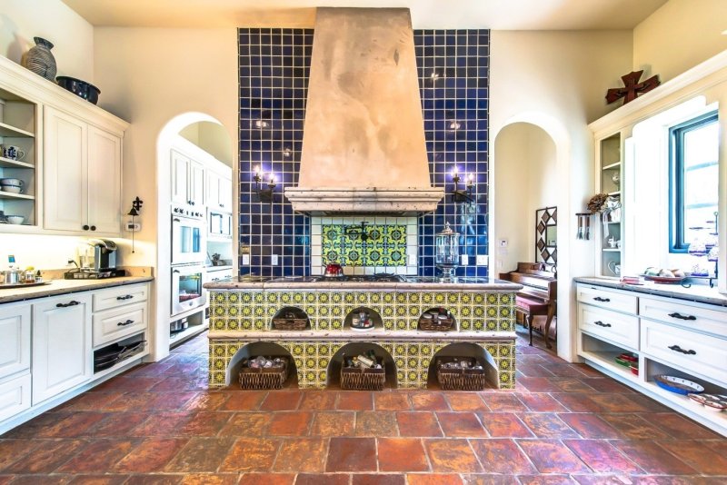 Spanish style in the interior of the kitchen