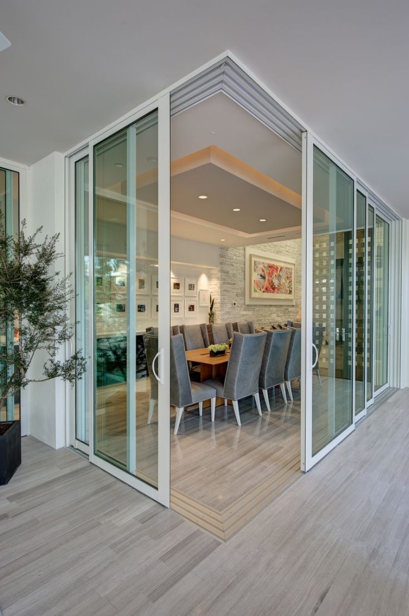 Glass partition