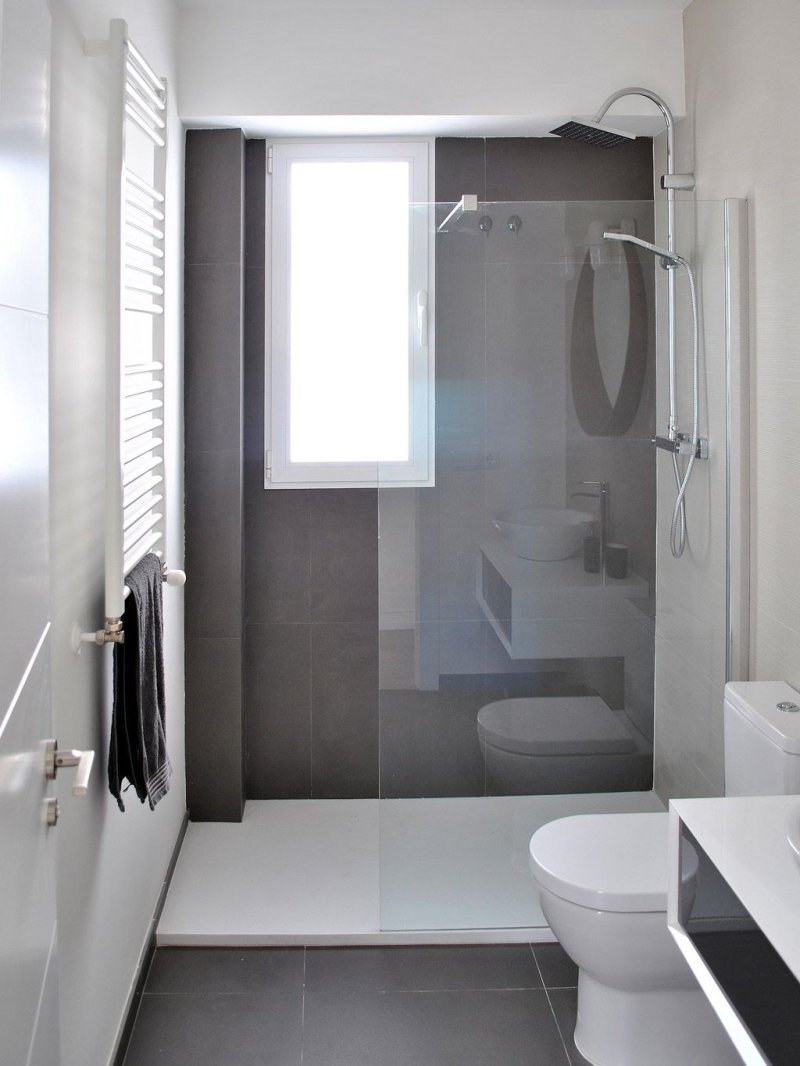 Bathroom 4m2 layout with shower