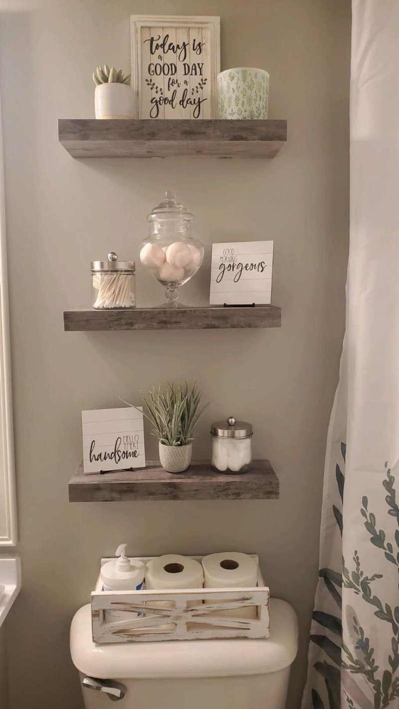 Decor in the bathroom on the shelf