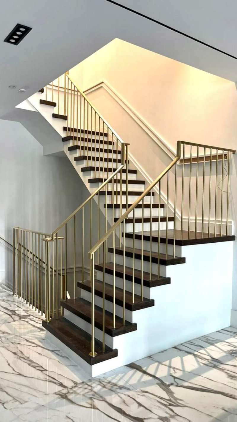 Metal railing for stairs