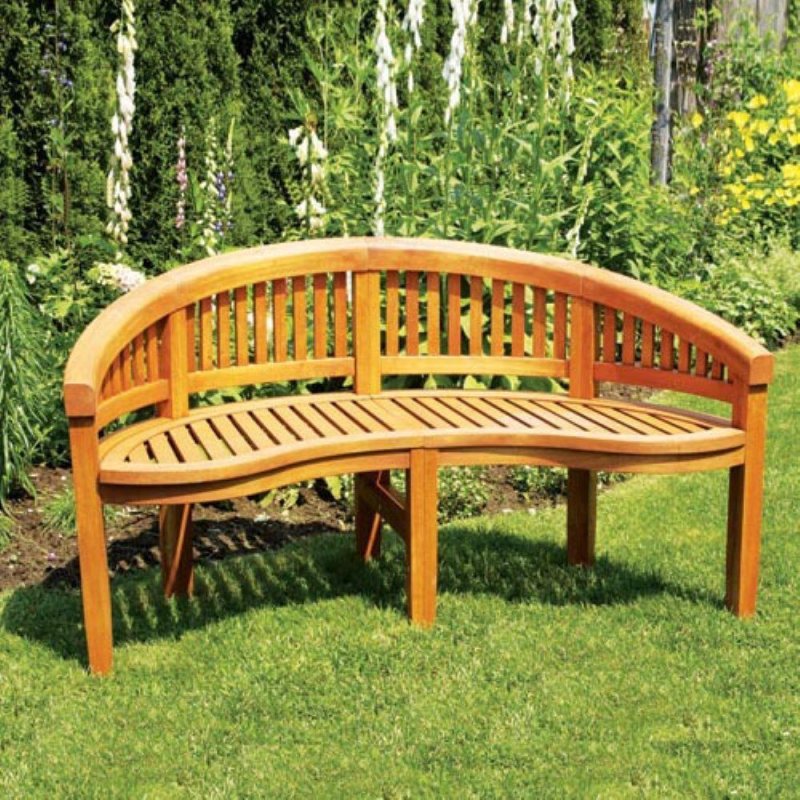 Semicircular benches in the garden