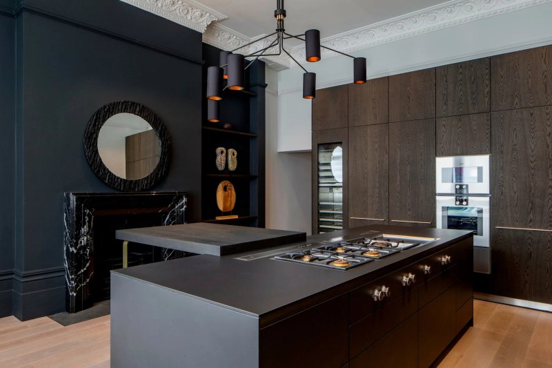 Black -style kitchen