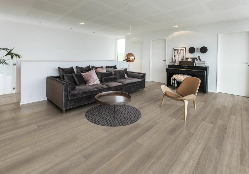 Vinyl laminate for the floor