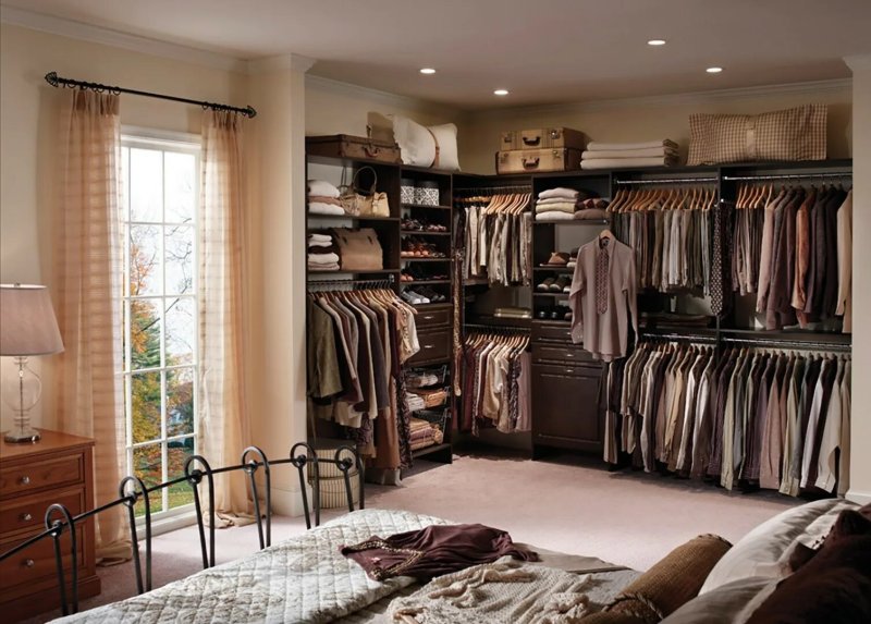 Wardrobe in the bedroom