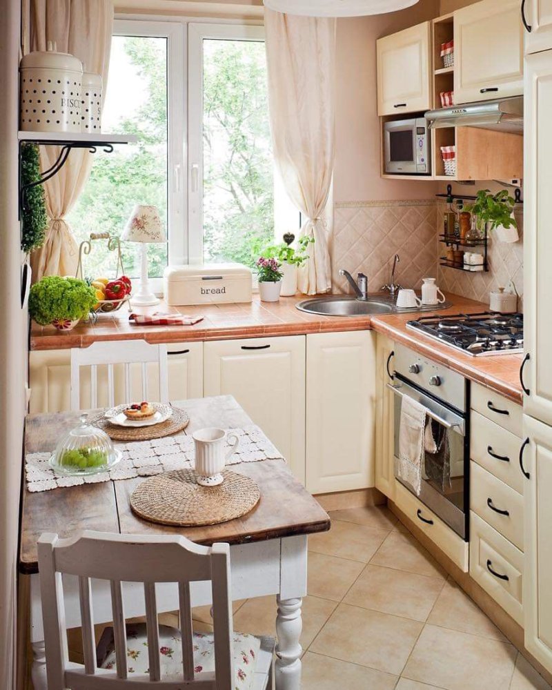 Kitchen in the style of Provence 9m2