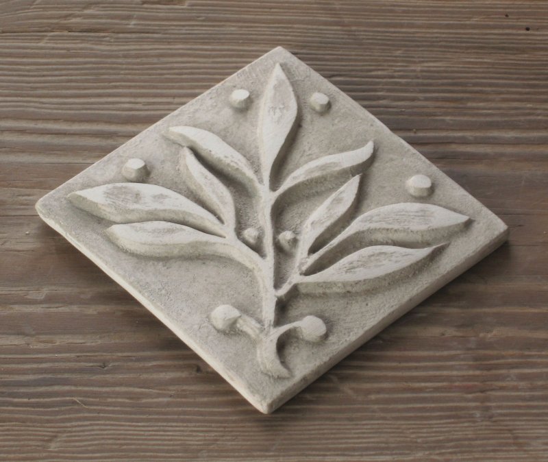 Relief modeling tile