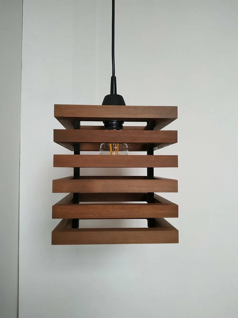 Wood lamp