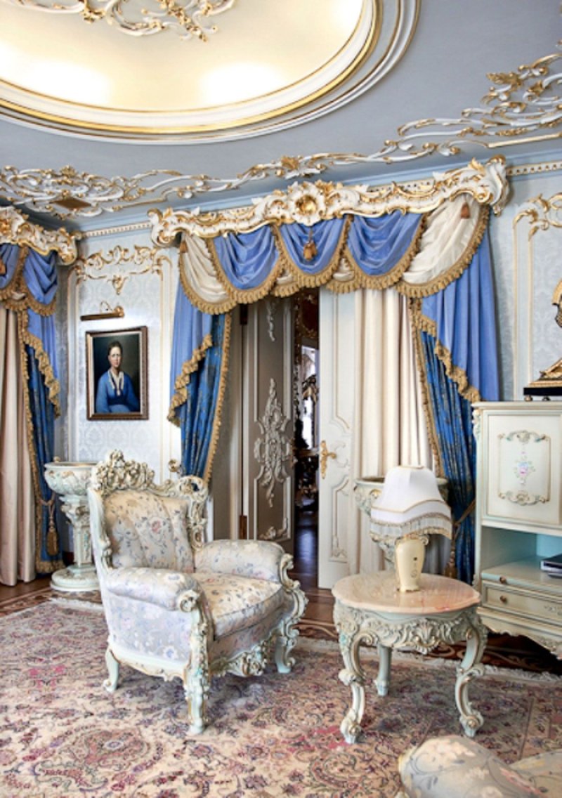 Rococo Baroque style in the interior