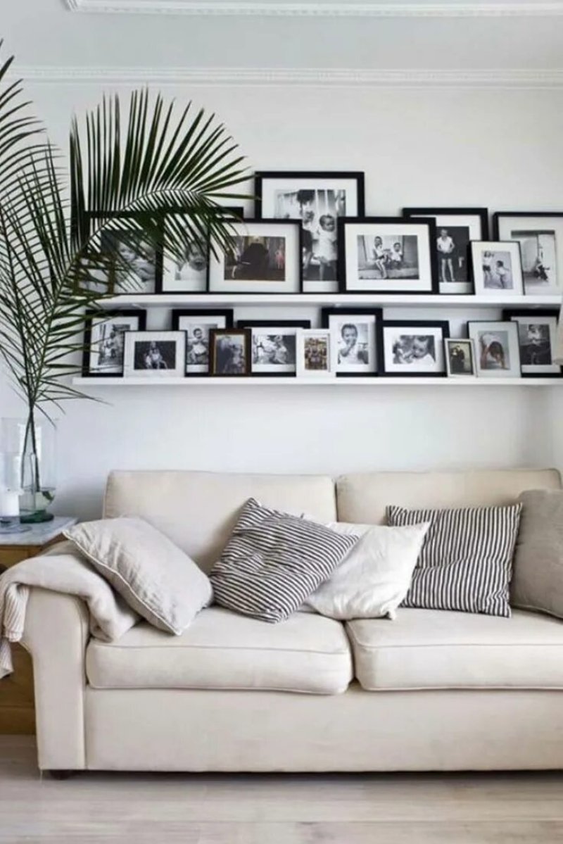 Wall decor in the living room in modern