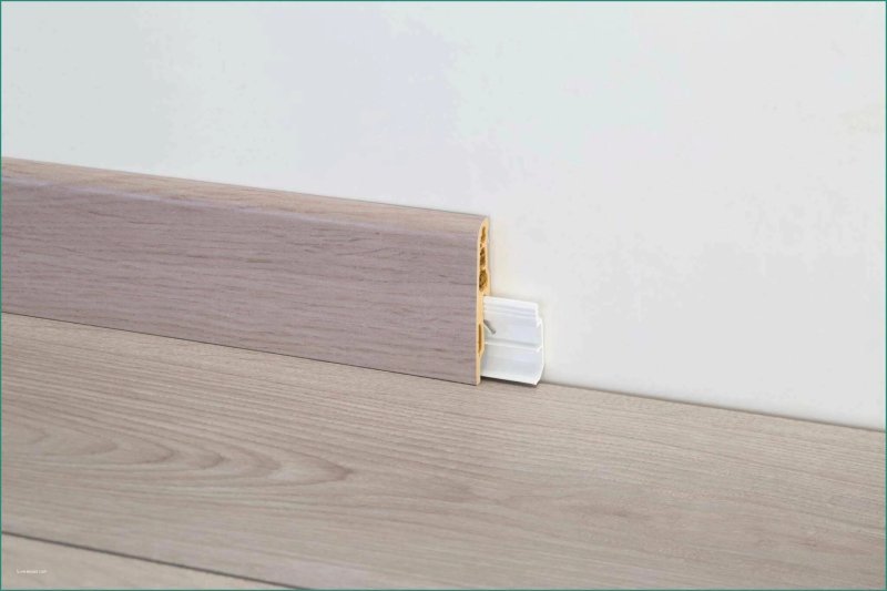 Skirting board