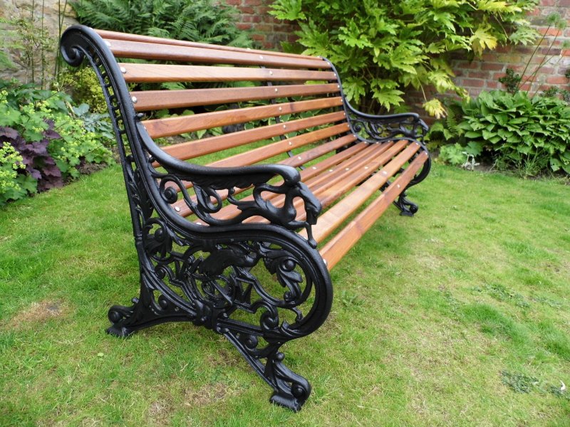 Forged benches for the garden