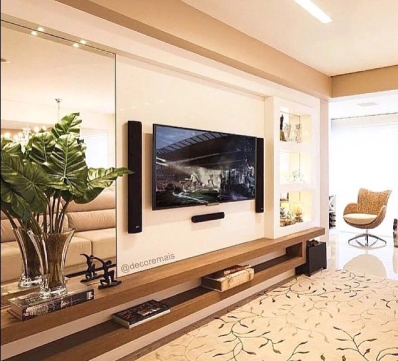 Wall design with TV