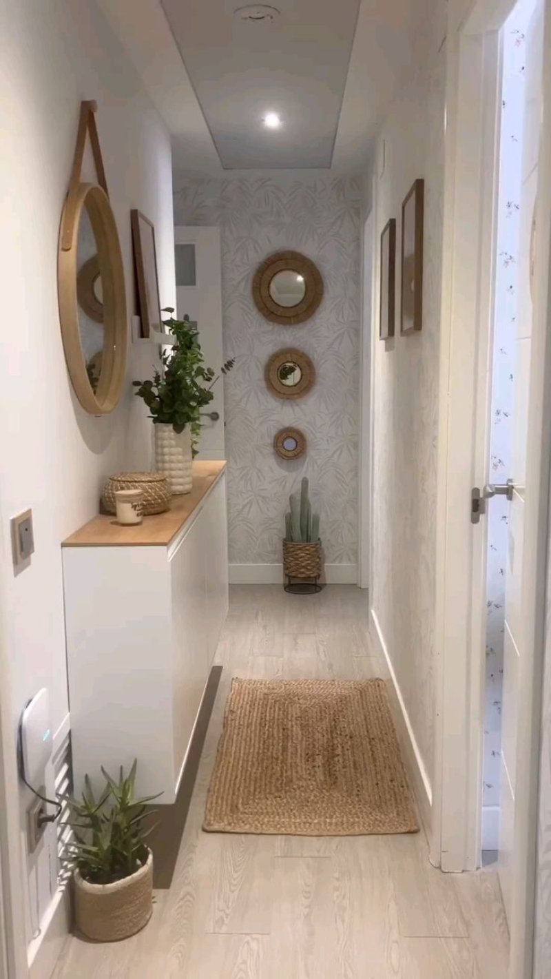 Long corridor design in the apartment