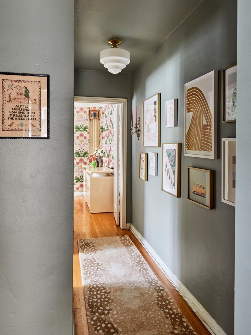 Decor of a long corridor