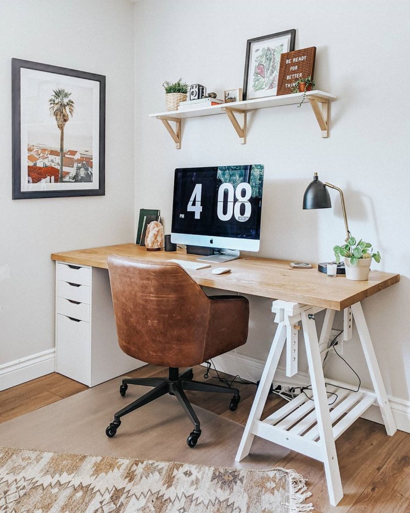 Skandi -style desk