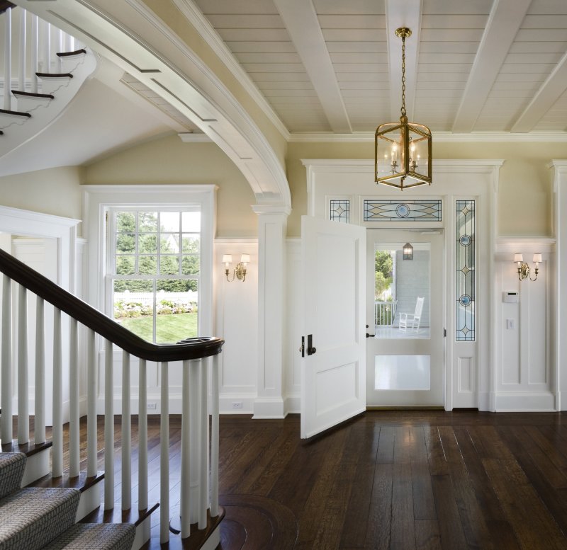 The interior of the hallway with the stairs