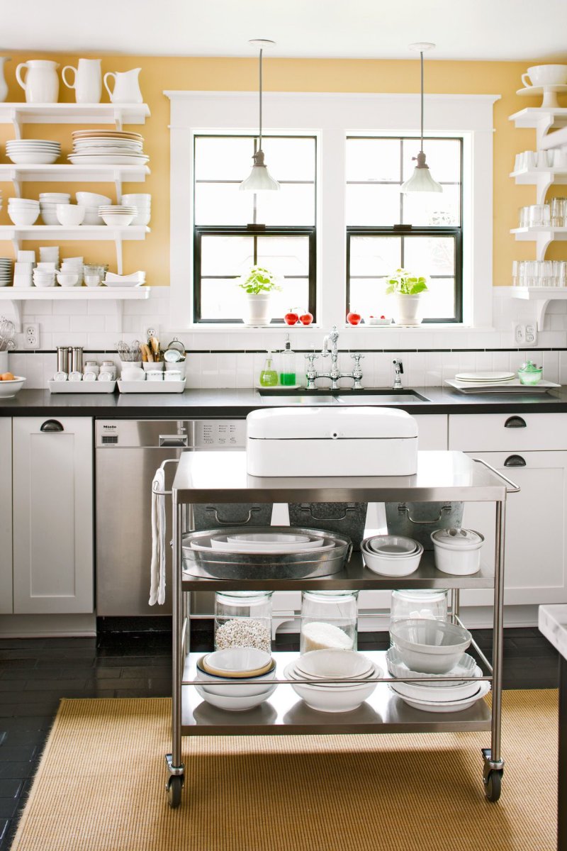 Kitchens with open shelves