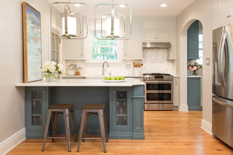 Small kitchen in the style of Provence in modern