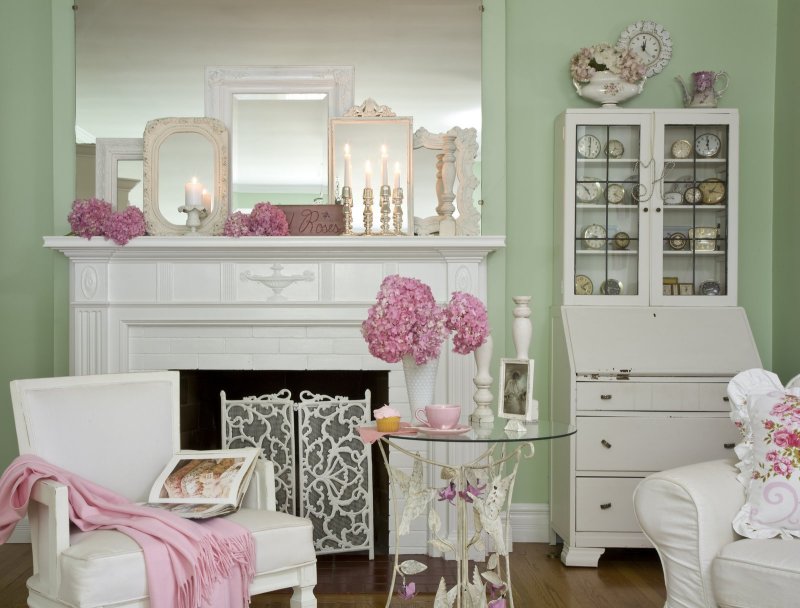 Shebby chic style interior