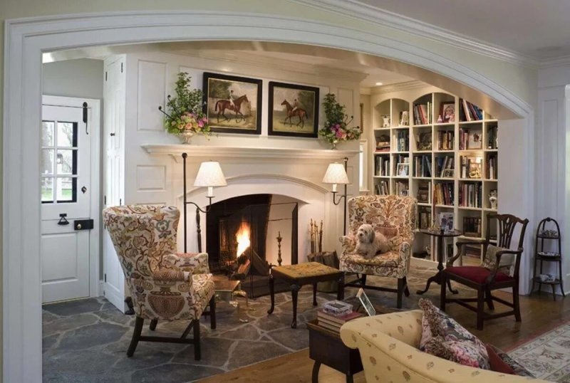 English style in the interior of the living room