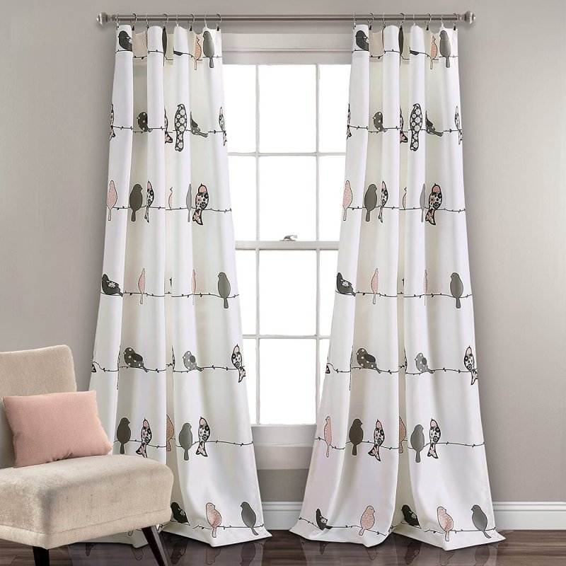 Set of curtains