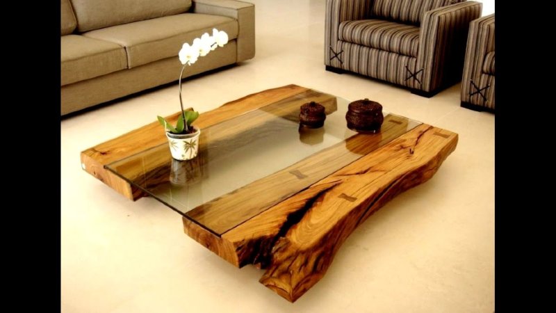 DIY coffee table made of wood