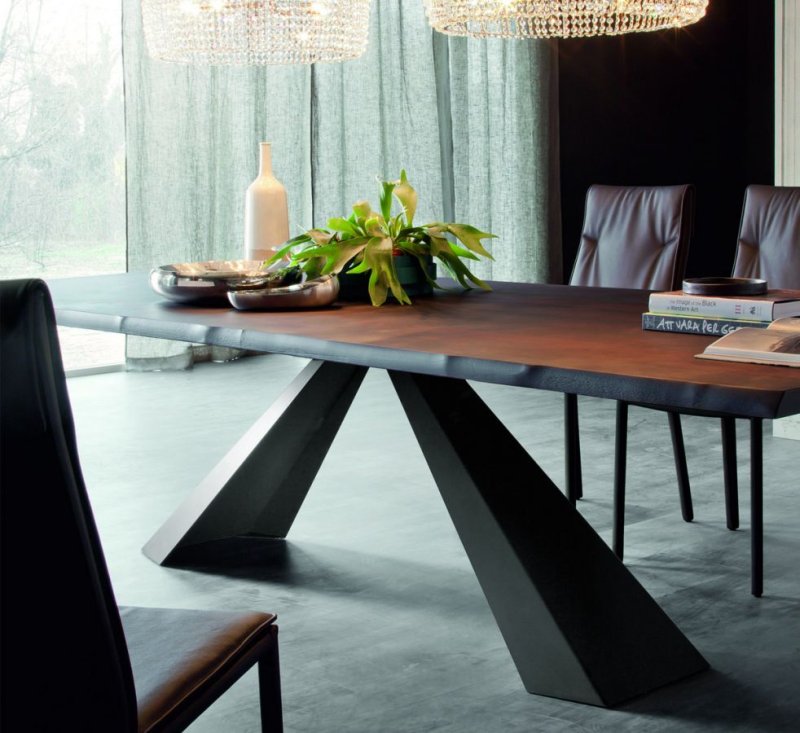 Cattlan Italia Dining table