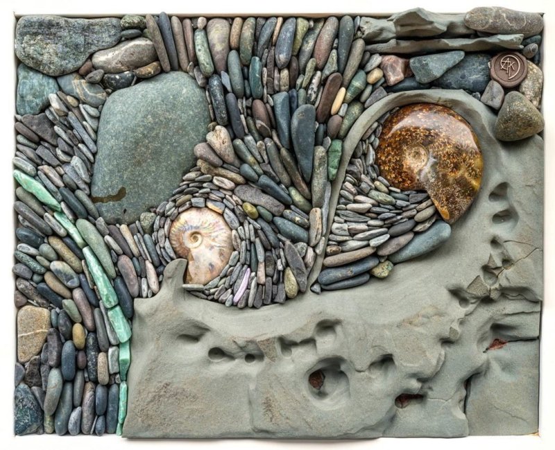 Mosaic from pebbles