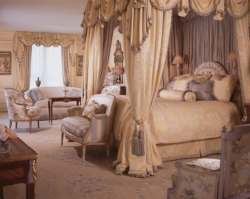 Baroque bedroom design