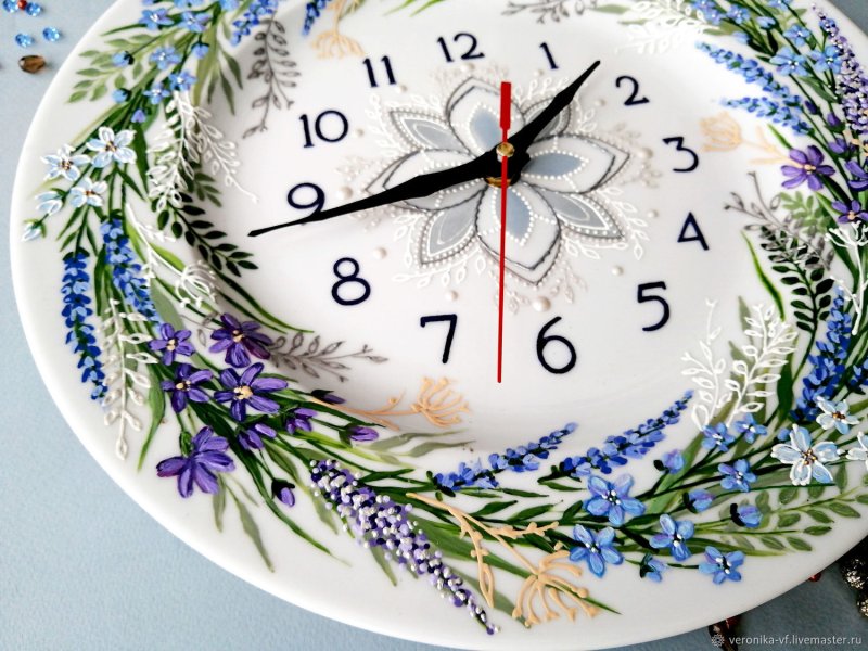 Wall clock in Provencal style