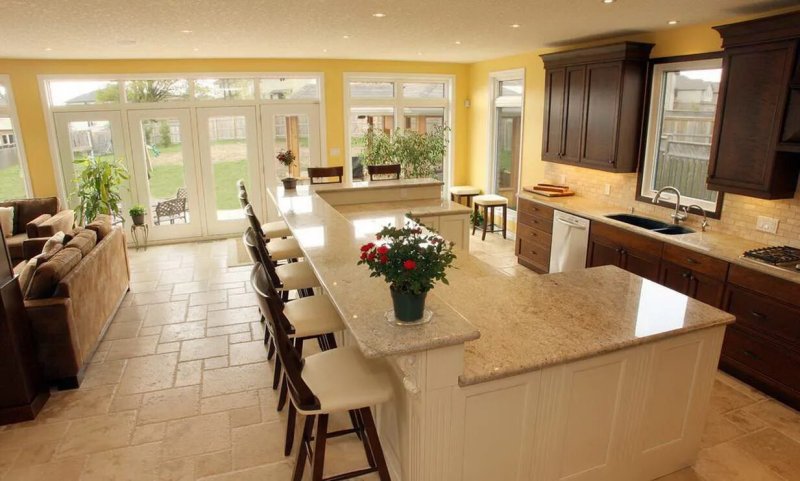 Kitchen design in a private house