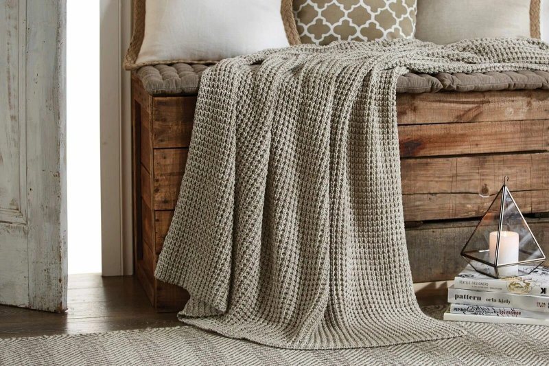 Scandinavian -style blanket