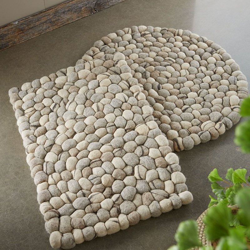 Pebble mat