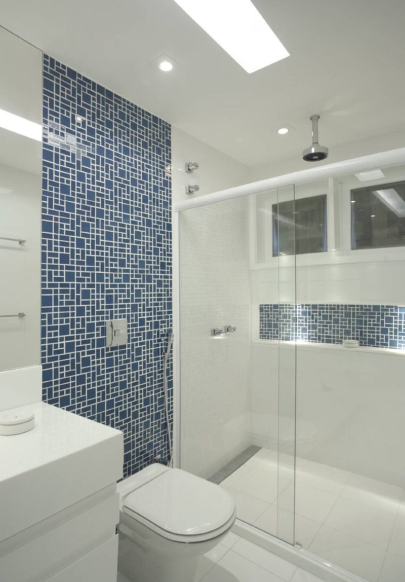 Bathroom design with mosaic